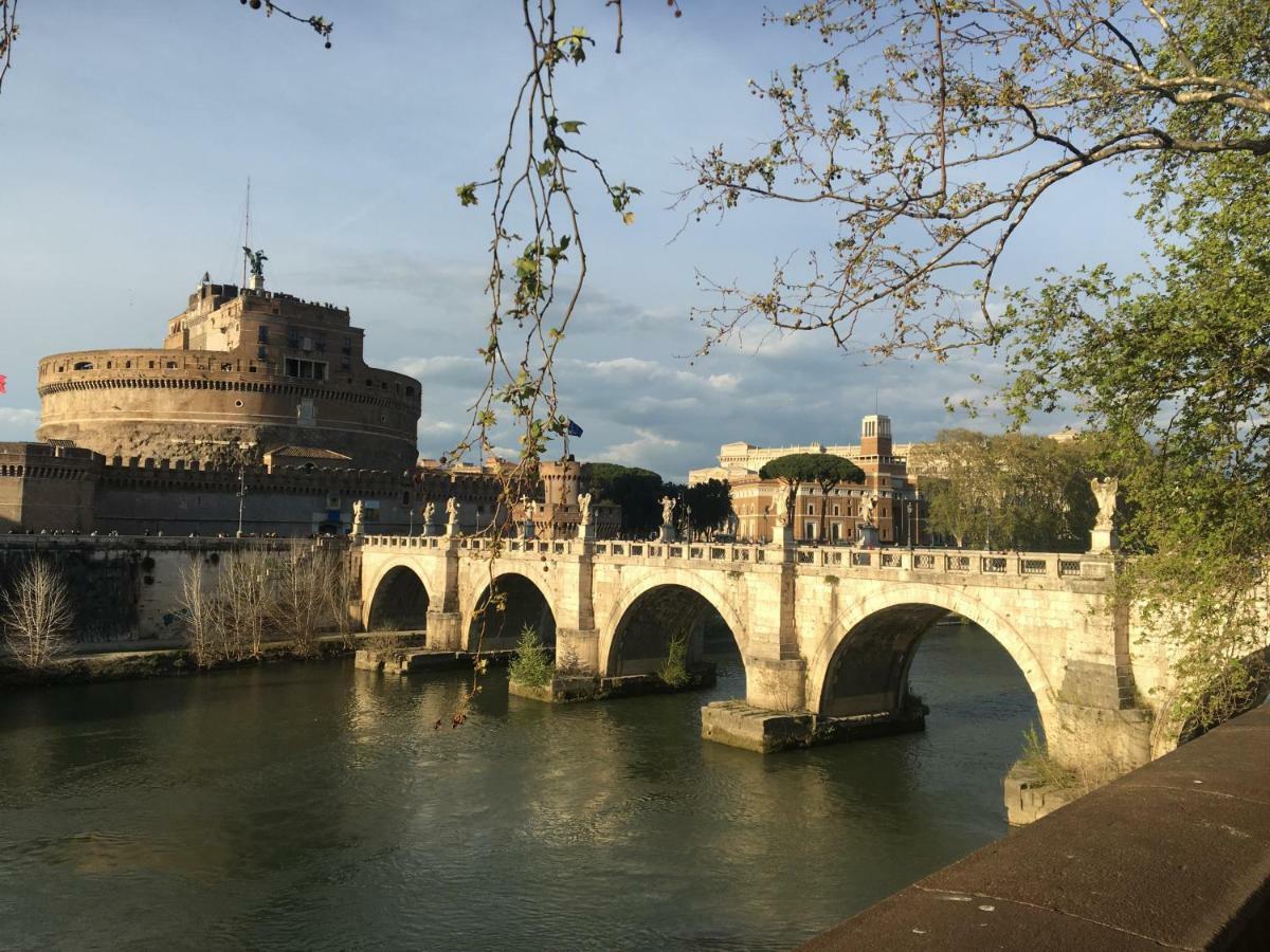 Una Finestra Su Castel Sant'Angelo Róma Kültér fotó